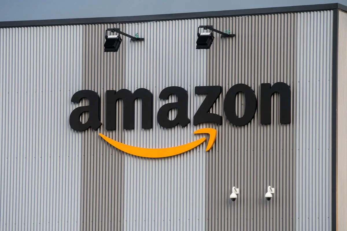 Amazon Ra Mắt Tính Năng Tóm Tắt Sản Phẩm Bằng AI Giọng Nói
